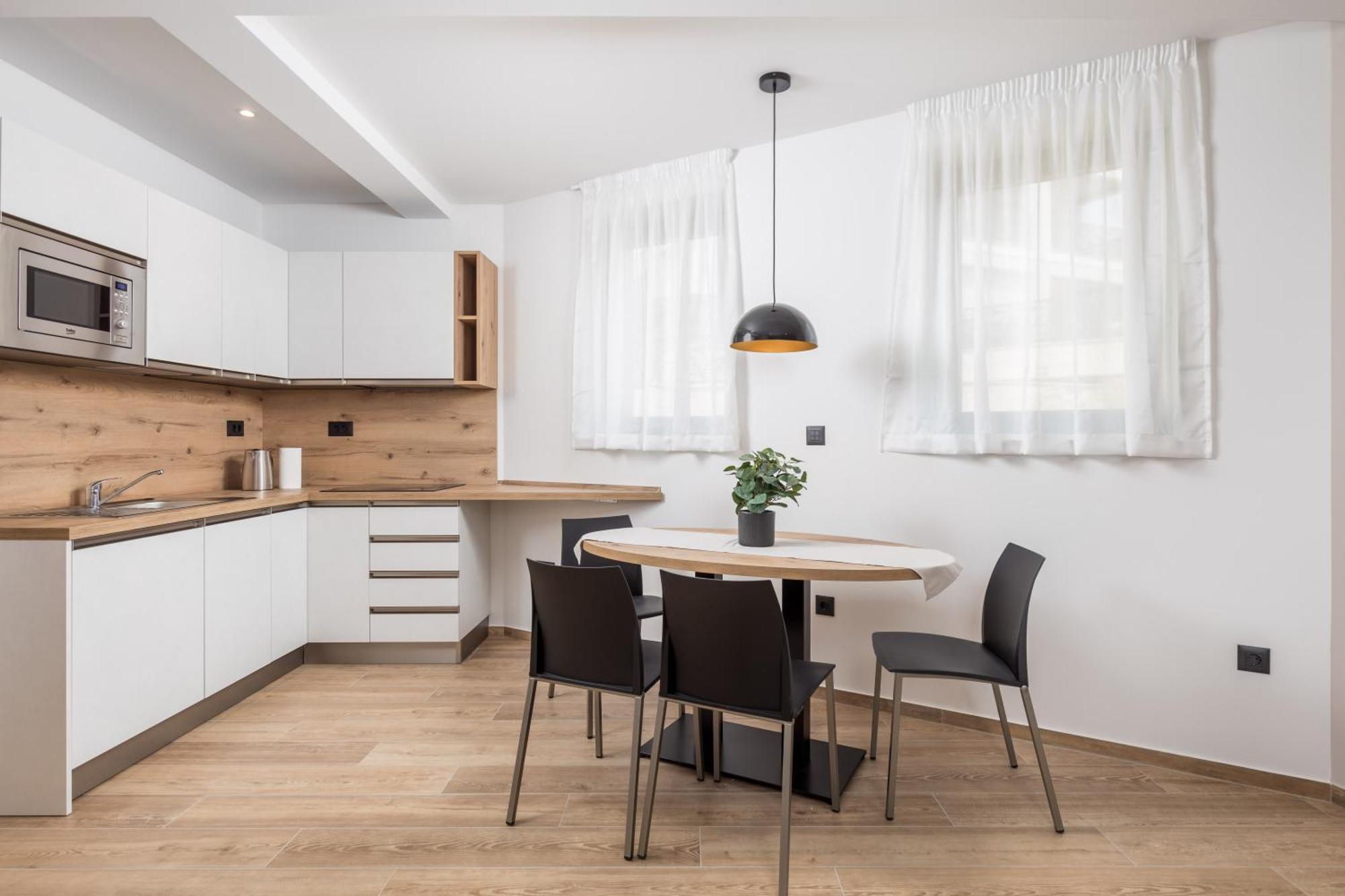 Belinda Apartments With Balcony & Private Parking Opatija Exterior foto